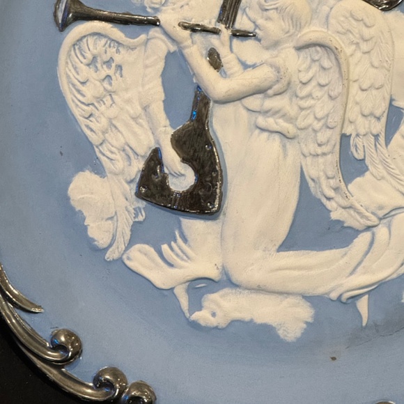 Vintage Handmade Ceramic Wedgwood Angels Plaque Signed - Picture 4 of 9